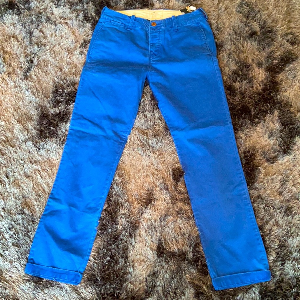 Hollister Chinos!!